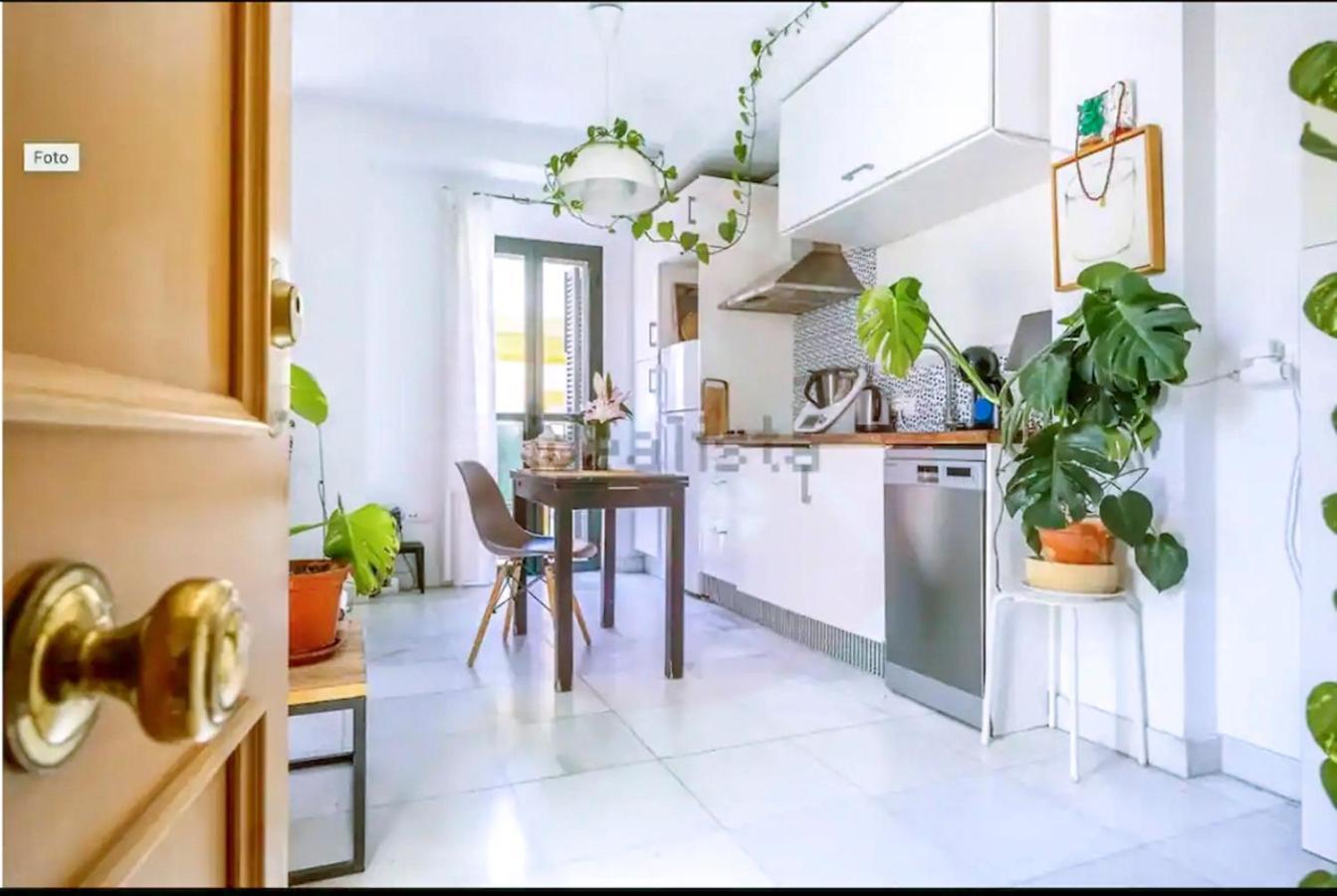 Atico Con Balcon En Pleno Centro Leilighet Sevilla Eksteriør bilde