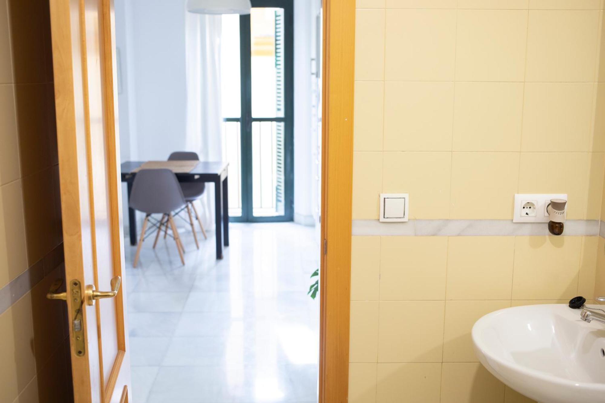 Atico Con Balcon En Pleno Centro Leilighet Sevilla Eksteriør bilde